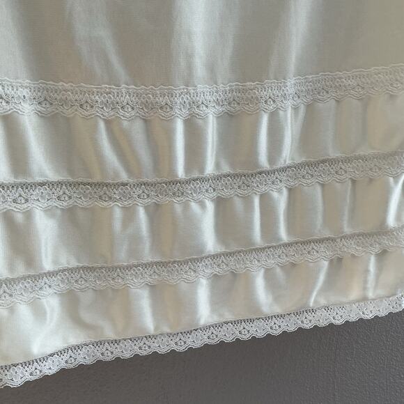 Vintage Sears White Half Slip with Lace Accent Women's Medium Skirt - Picture 2 of 6